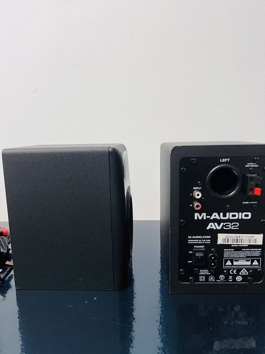 Monitoare boxe birou