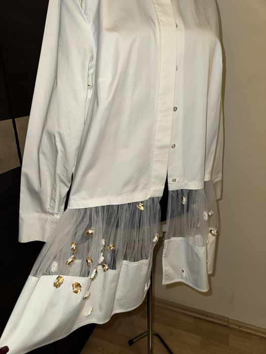 Camasa cu tulle si aplicatii piele