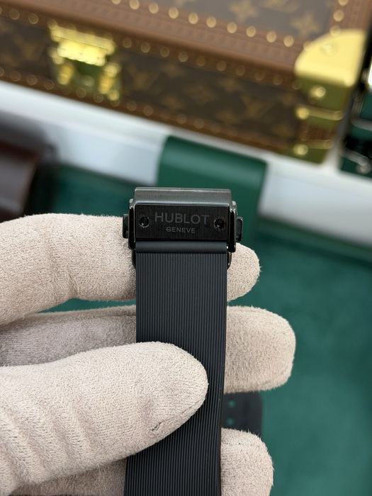 HB Classic Fusion Chronograph Carbon