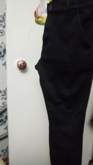 Продам джинсы тёплые, чёрные