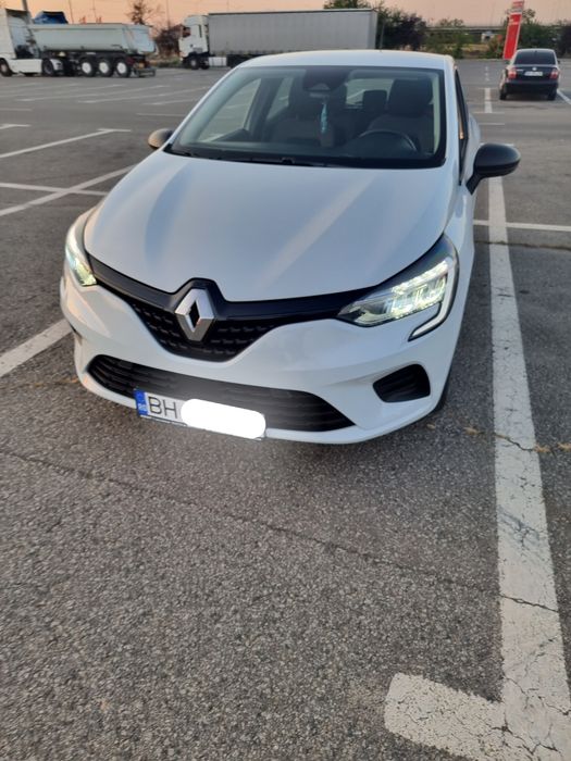 Renault Clio V, an 2021, cumpărat din reprezentanță