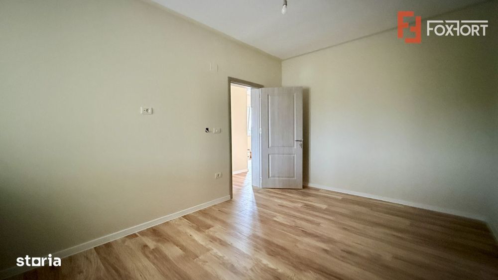 Duplex pe parter 4 camere Ghiroda