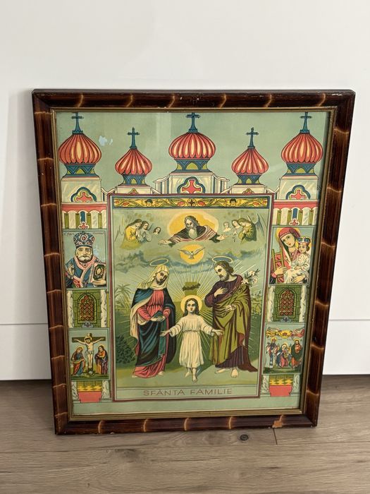 Icoana Sfanta Familie cu dimensiunea 36 cm x 46 cu rama si acoperit cu