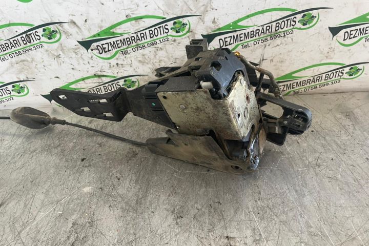 Broasca usa stanga 2S61A264A27BP 2S61A26 Ford Fiesta a 5-a generatie