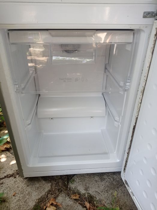 Frigider arctic nofrost