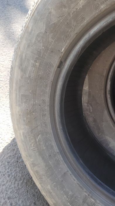 Продам 3 шины в отличном состоянии