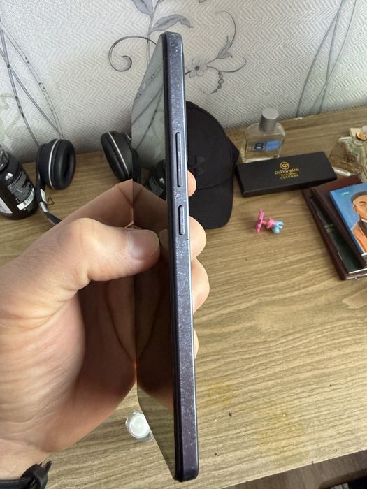 vivo V27e / 8GB RAM / Helio G99 / Android 15