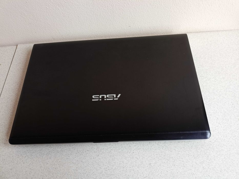 Elemente Asus N56V