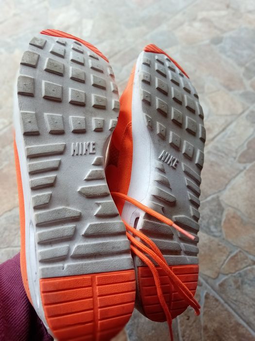 Adidași de calitate nr 42