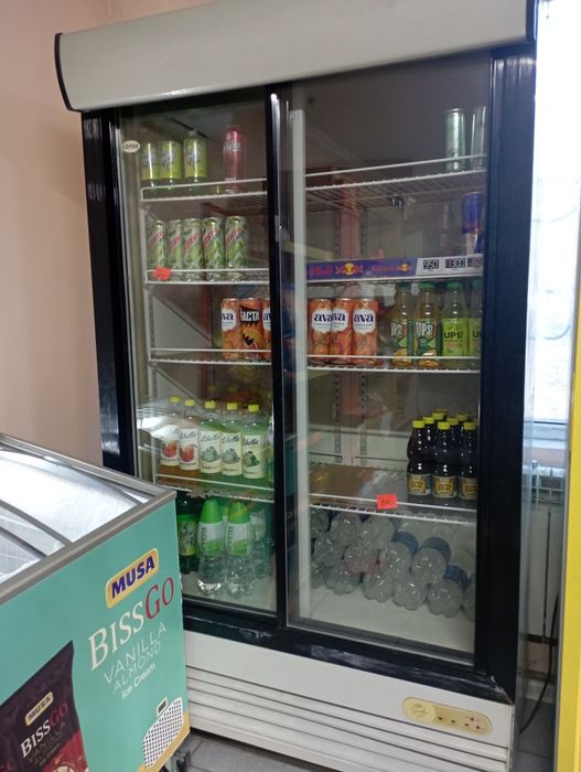 Продам холодильник 250000