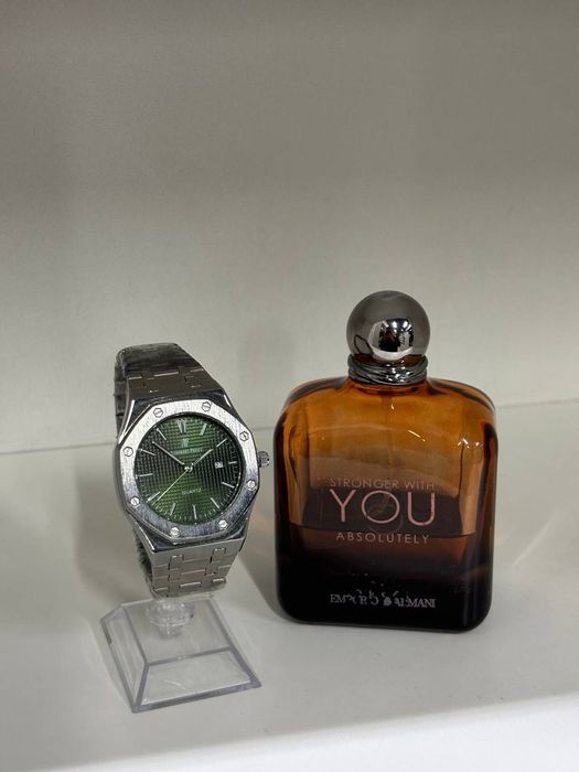 Часы + одеколон Акция