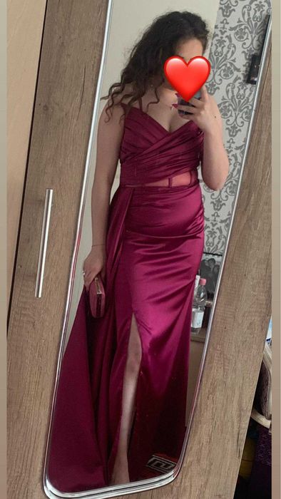 Bust 90 talie 70 sold: 95
înălț. 168 greut. 65 kg