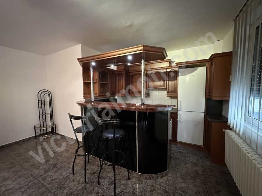 Продава се Четиристаен апартамент в Велико Търново, Център - 157 кв.м за 1303 €/кв.м - Снимка #8