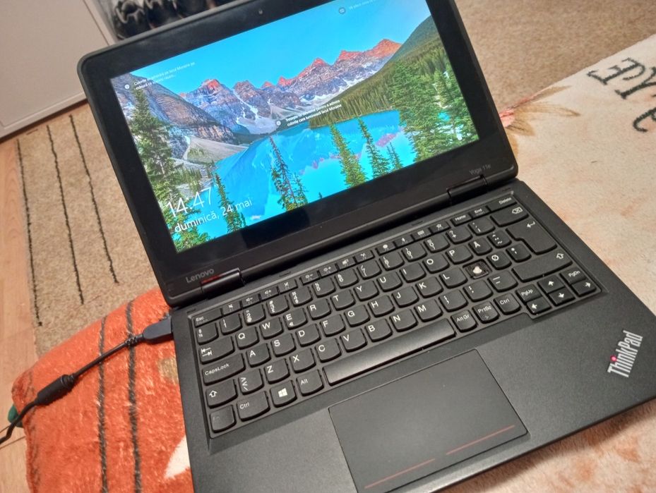 Lenovo Yoga 11e 2-în-1 touchscreen – Windows 10 Pro