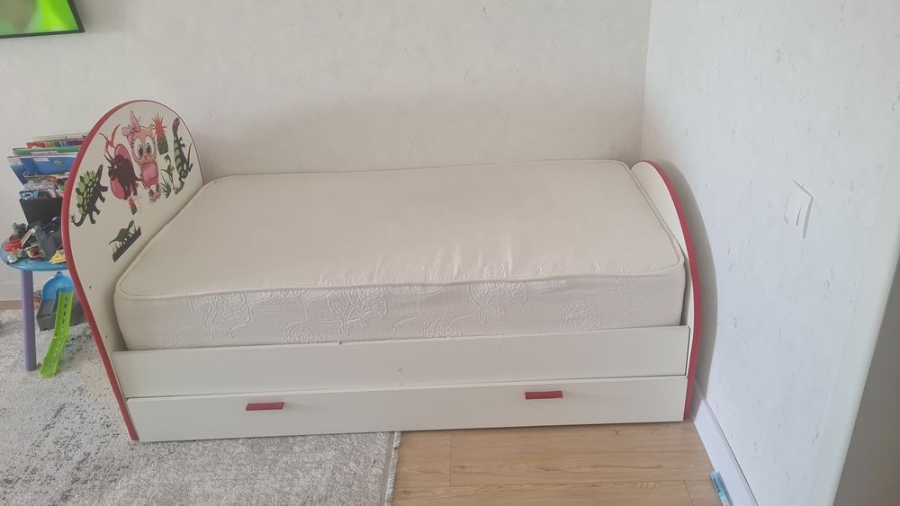 Продам детскую кровать