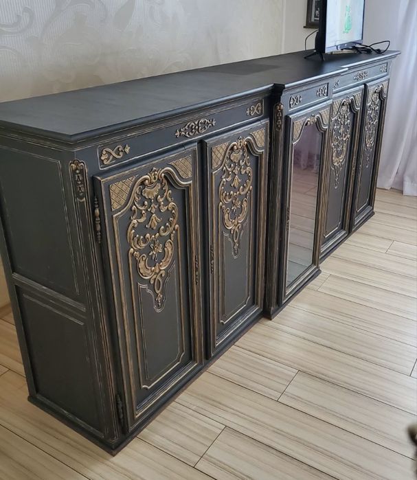 Реставриран ретро шкаф