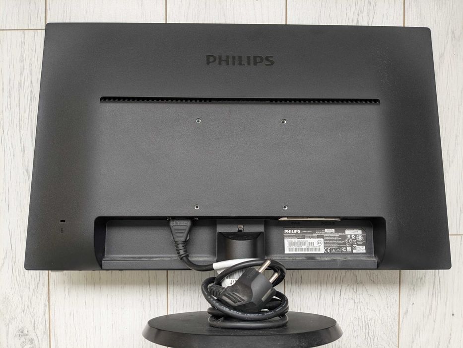Monitor LED Philips 22 inch Full HD (223V5LSB) - Imagine clară, stare excelentă