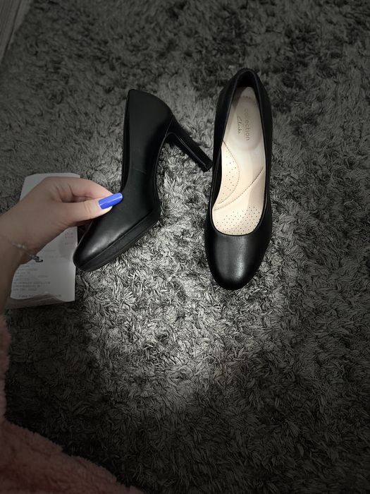 Pantofi cu toc Clarks