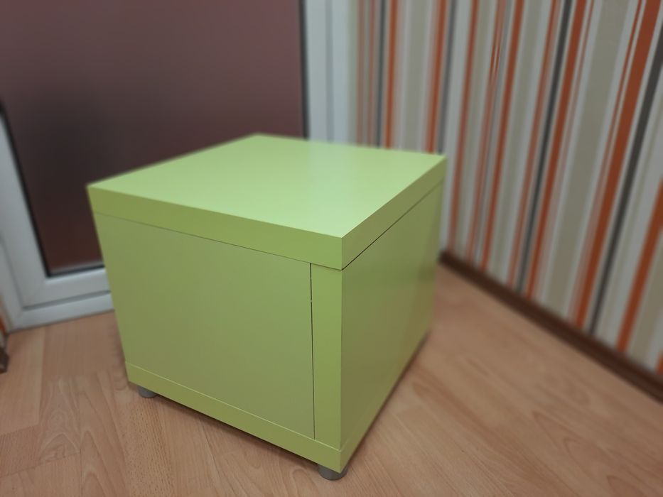 Помощна масичка размер: 45/45/39см