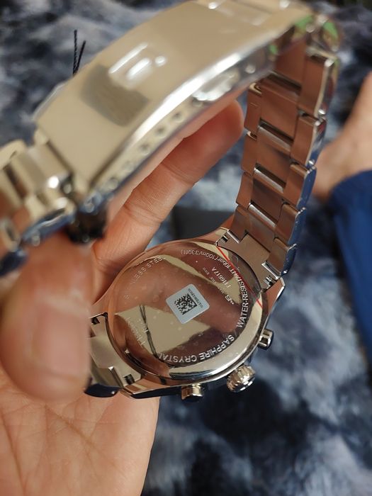 Срочна продам аригинал тиссот новий шветцари не ношений