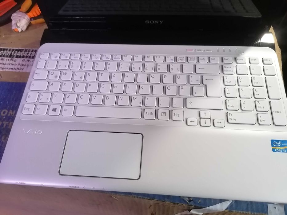 Sony vaio SVE151J11M