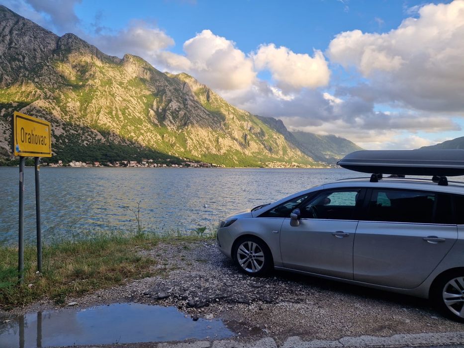 Vând Opel Zafira Tourer -  automată