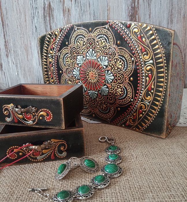 Шкатулка ручной работы.