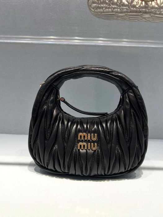 Miu Miu Wander BLACK
