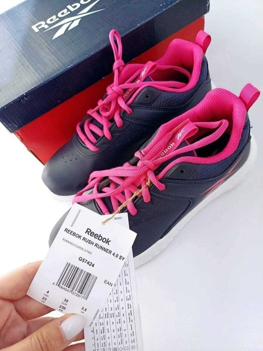 Reebok НОВИ оригинални маратонки