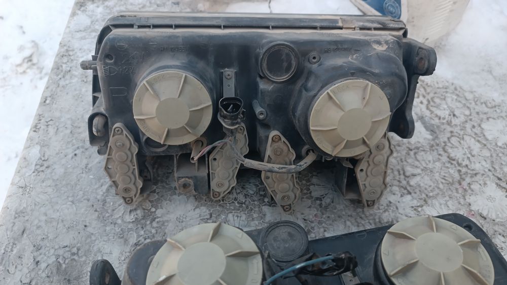 Фары делика квадратная