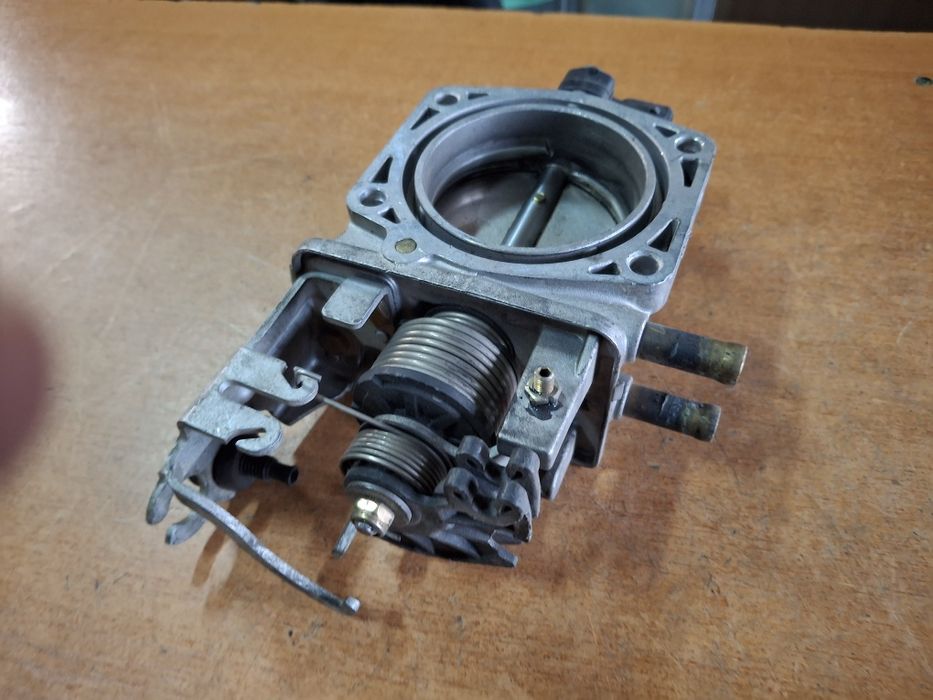 Clapetă accelerație Bmw E 30 E28 E38 E36 328i B