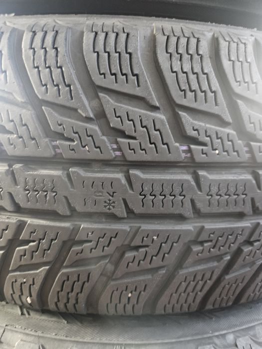Гуми 225/65/17 дот20