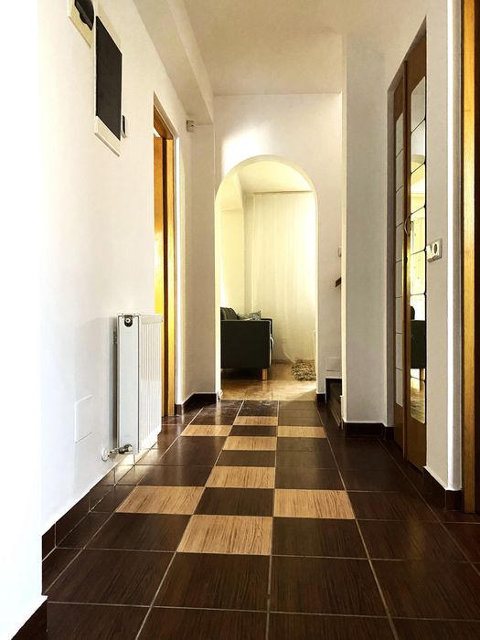 Vand Vila 3 camere in Ansamblul Rezidential Azur (Pipera)