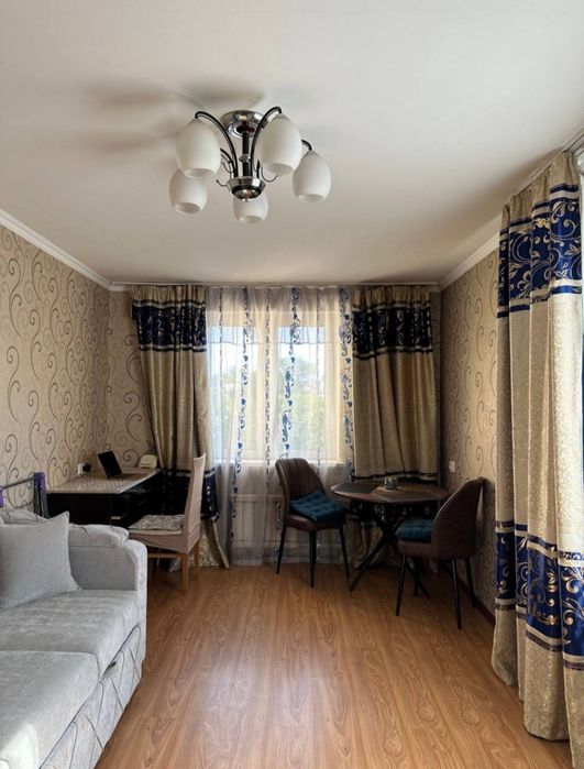 В М.Улугбекском р.м.БИЙ возле унив.Дипломатии сдается 1 комн.квартира