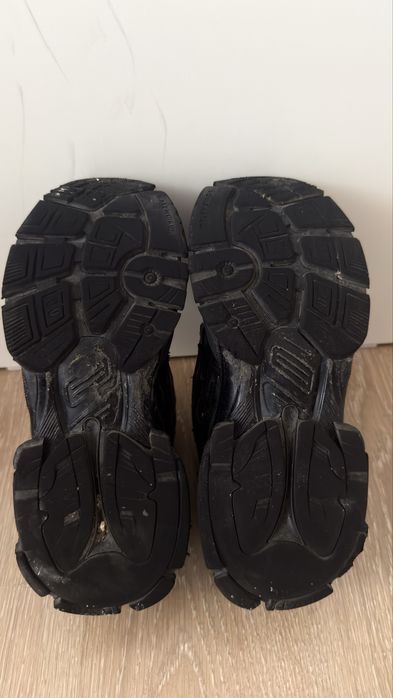 balenciaga runner