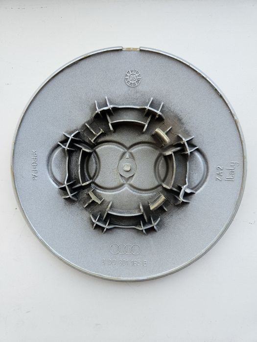 Колпачок для колесного диска Audi.