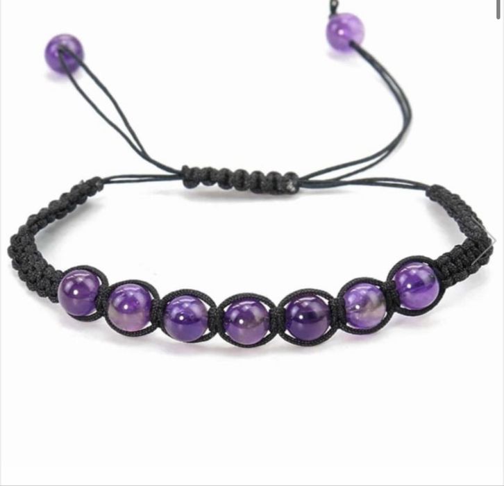 Bratara facuta hanade cu pietricele