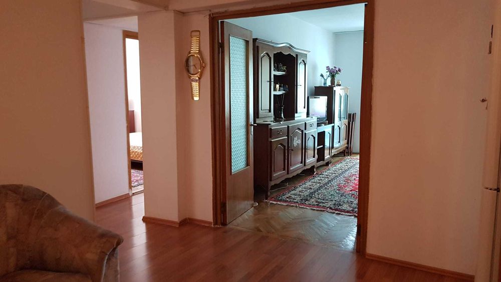 Apartament 3 camere decomandat, 70 mp utili (78 mp construiți), ultracentral, 3 balcoane, centrală proprie, SLATINA, OLT - DIRECT PROPRIETAR