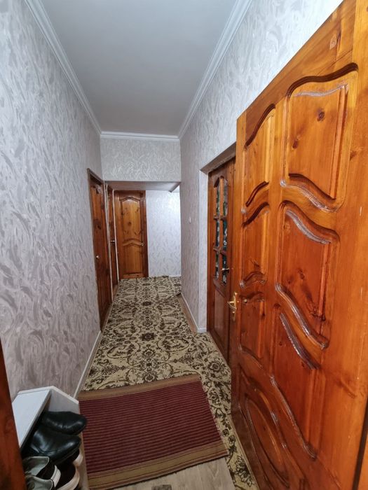 Уй сотилади. 4хонали 92кв 5этаж