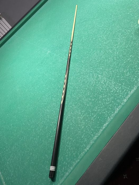 Кий бильярдный.