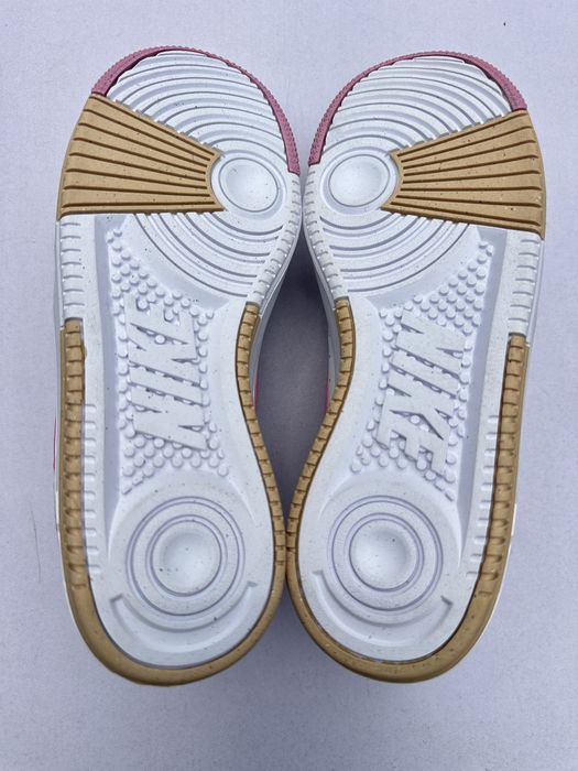 Adidasi nike noi 40,5