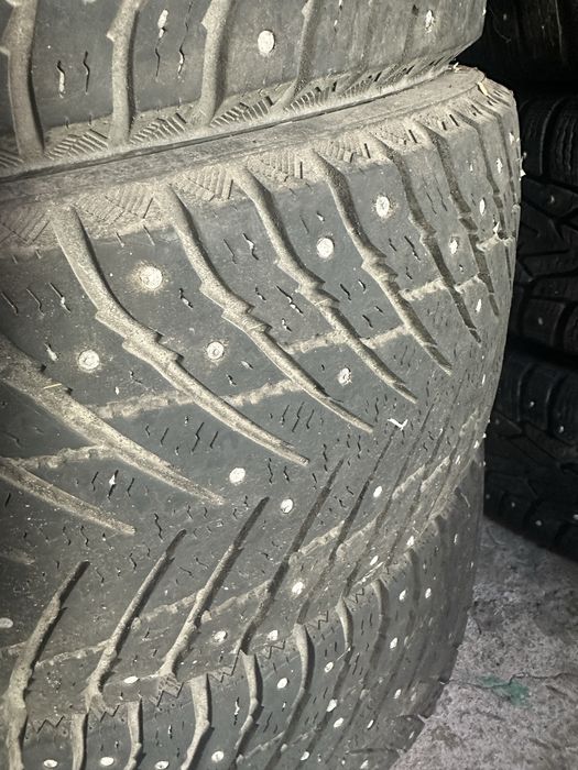 Зимние шины 215/45/17
