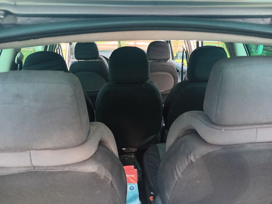 Vând volkswagen sharan 2002