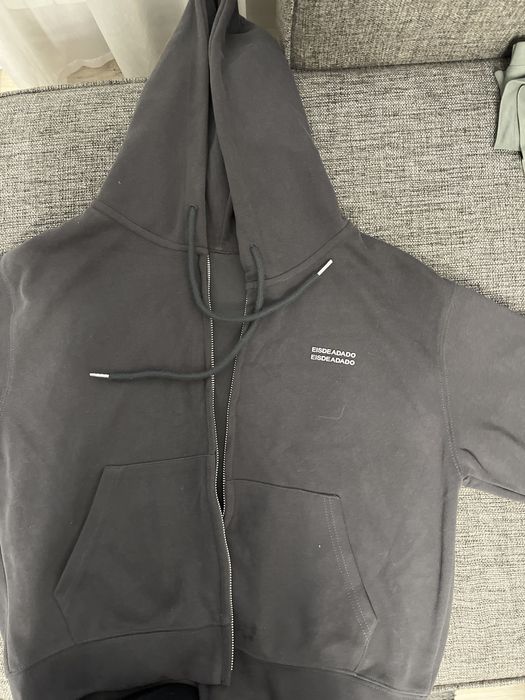 продаю одежду в связи с переездом