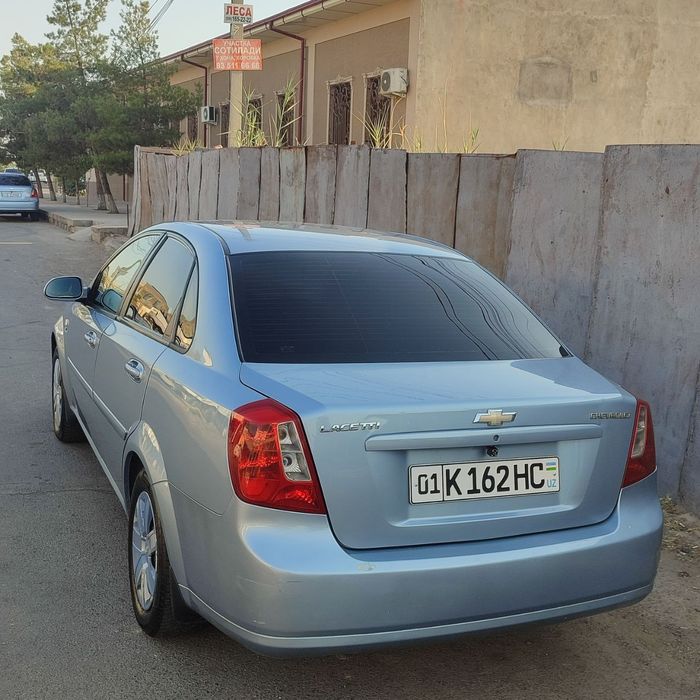 Jentra 1.5 delfin rang kraska shopr eshigida kira qilinmaga moshina