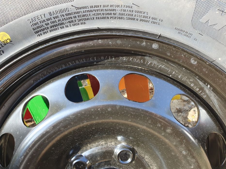 Vând sau schimb roată Golf 6