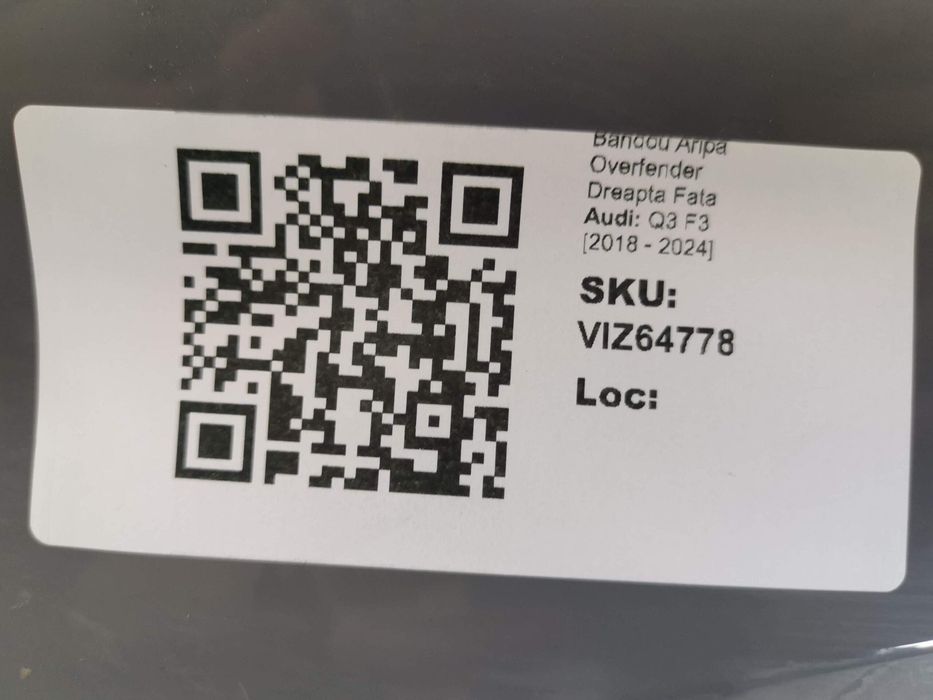 Ауди Кю3 / Audi Q3 F3 S-Line Оригинален десен преден праг (бандо) в до