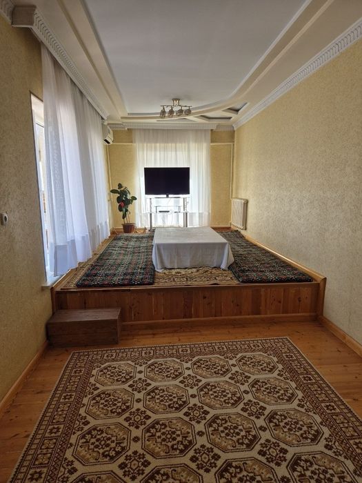 Guliston sh. nufuzli Boy mahallada 20 sotixli hovli