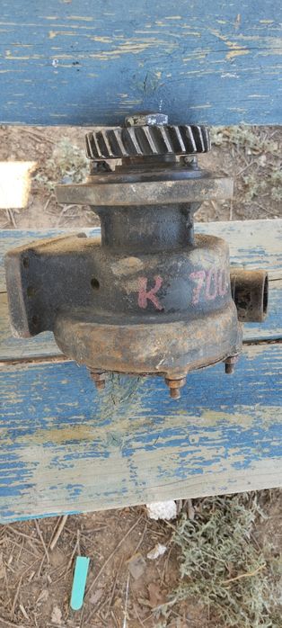 Продам водяная помпа К700 К701
