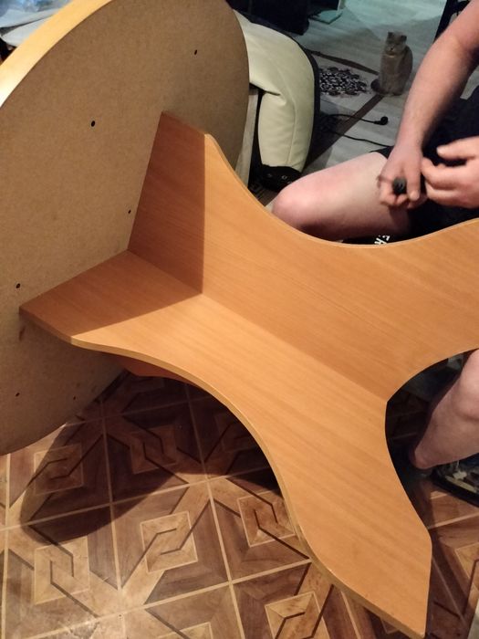 Стол кухонный круглый